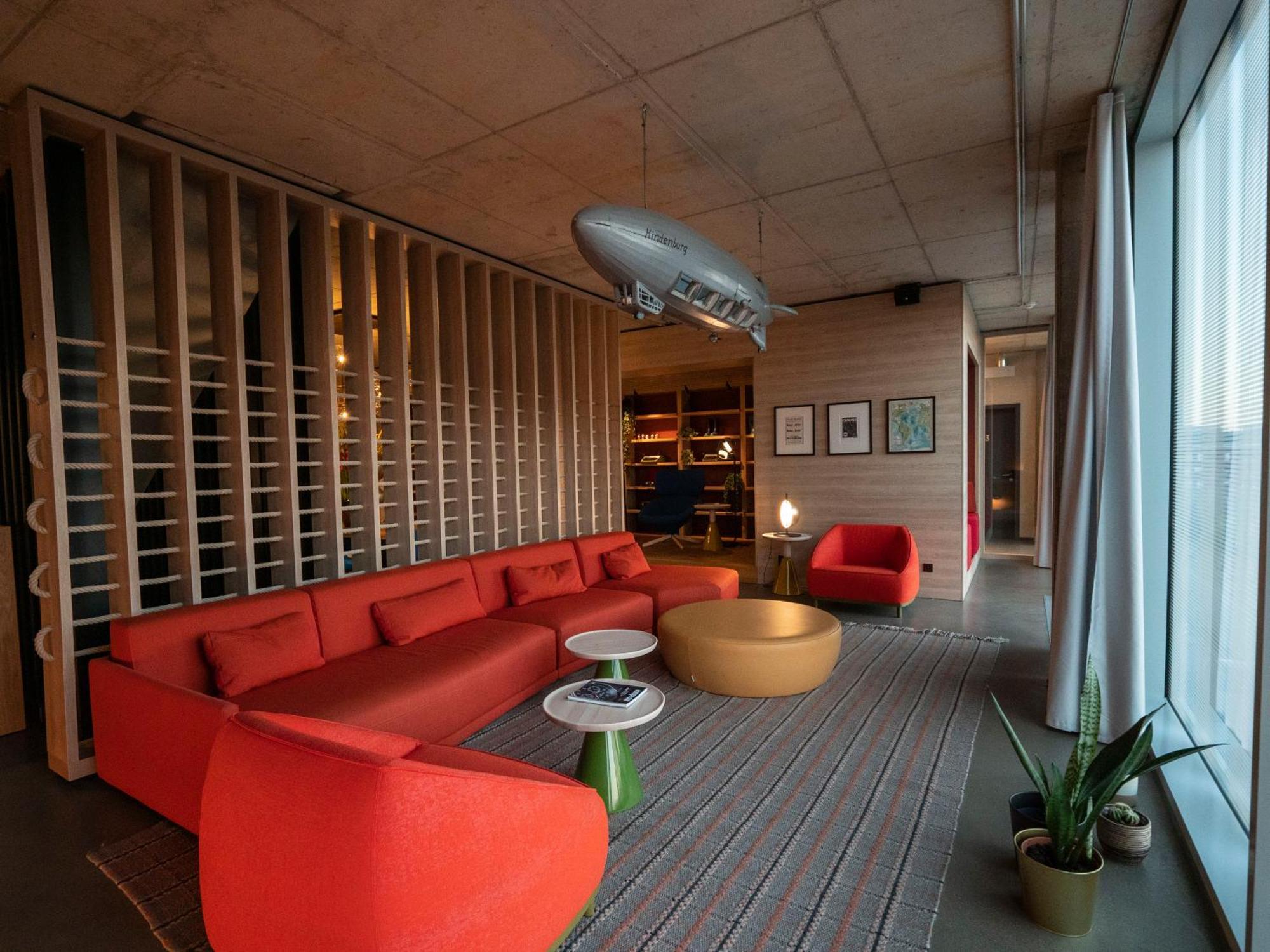 Hotel Theclouth Kolonia Zewnętrze zdjęcie