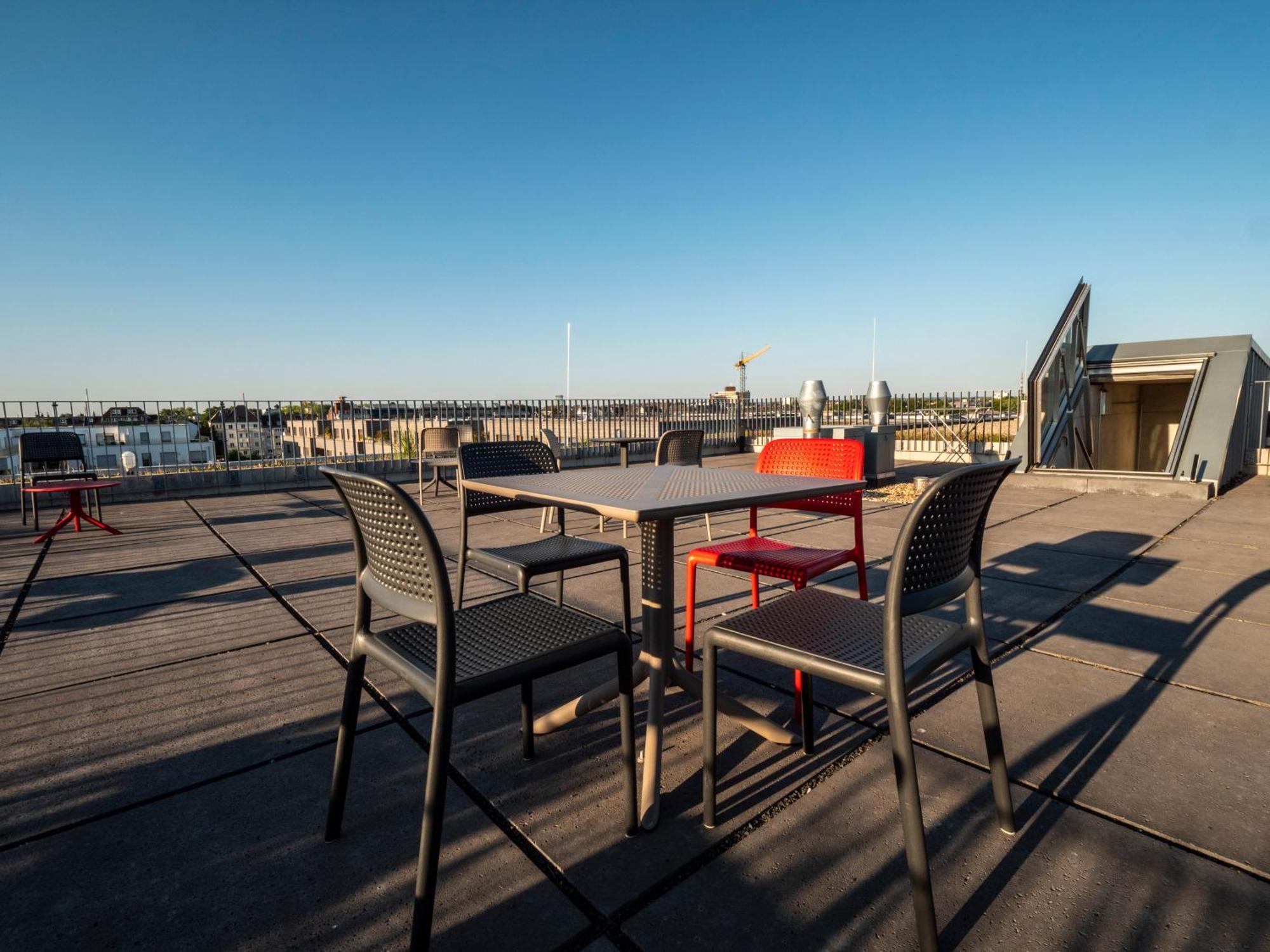 Hotel Theclouth Kolonia Zewnętrze zdjęcie